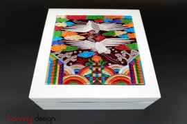 White square lacquer box with phoenix embroidery cap